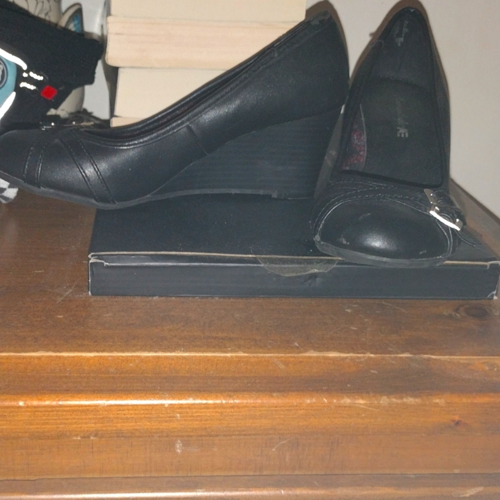 American Eagle wedges